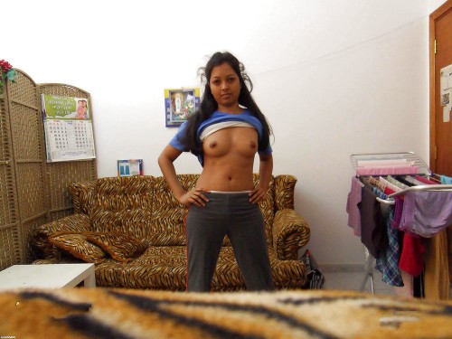 Indian-Village-Girl-Nude-Showing-Boobs-Pussy-and-Ass-1.jpg