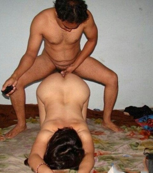 Indian-Couple-Nude-Sex-Bedroom-Photos-2.jpg