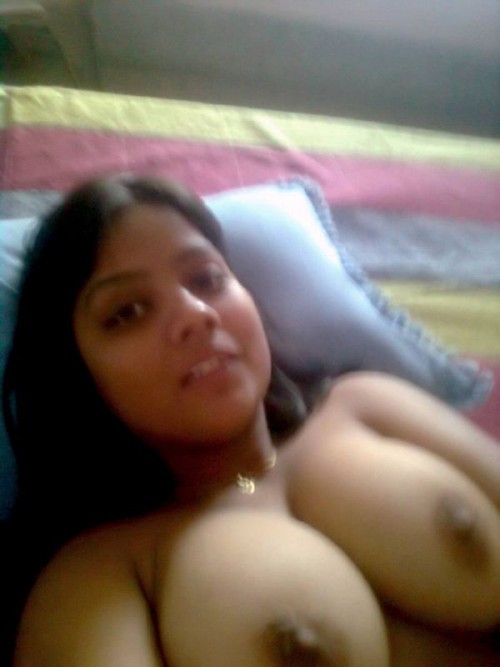 Indian-Teen-Posing-Her-Big-Boobs-Photos-3.jpg