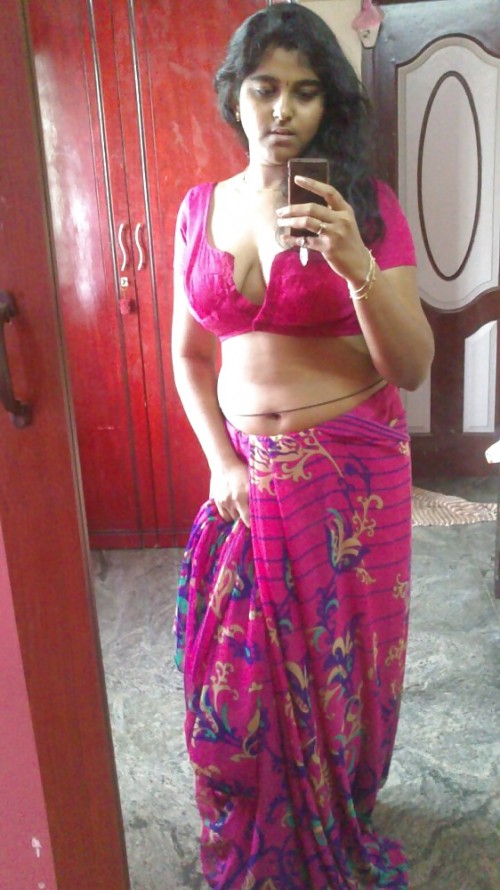 Hot-Indian-Bhabhi-Naked-Self-Shot-Pics-1.jpg