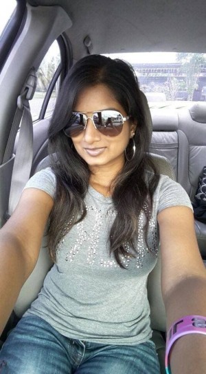 Indian-Sexy-Bitch-Topless-Selfies-Showing-Black-Tits-_003.jpg