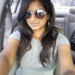 Indian-Sexy-Bitch-Topless-Selfies-Showing-Black-Tits-_003