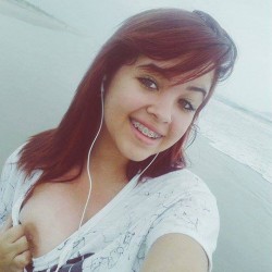 Cute-Pune-Teen-With-Braces-Naked-Ass--Boobs-Selfies