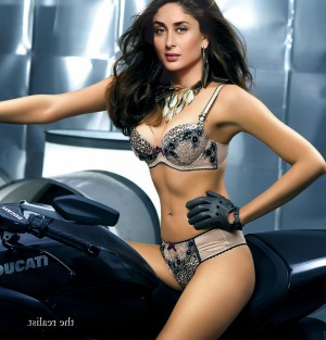Kareena chudai sex naked (15)