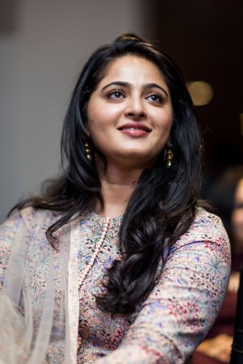 Anushka-Shetty-New-Look-Images.jpg