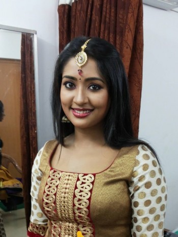 Navya-Nair-HD-Wallpapers.jpg