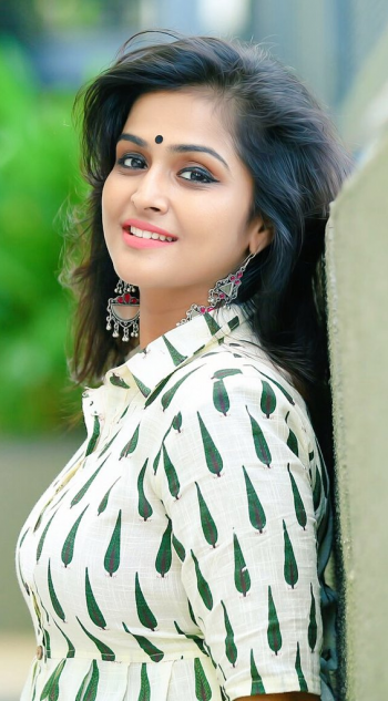 Remya-Nambeesan-HD-Sexy-Pics-Download.png