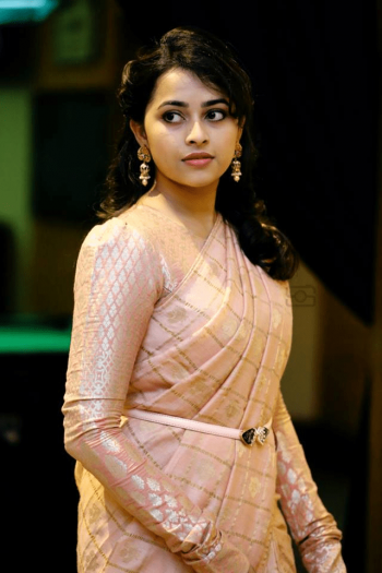 Sri-Divya-Hot-Images.png
