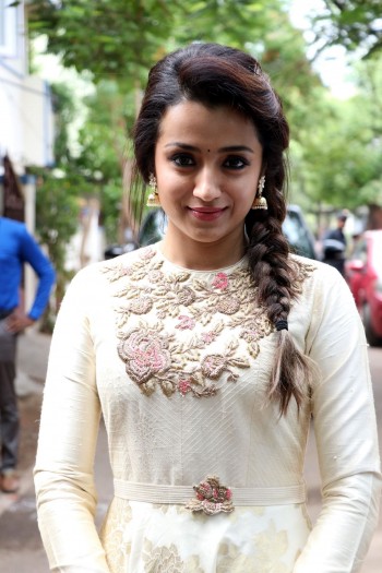 Trisha-Krishnan-Latest-Hot-HD-Pictures-Photoshoot.jpg