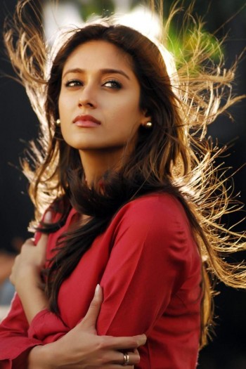 download-wallpapers-of-ileana-d-cruz-from-main-tera-hero-6883jpeg.jpg