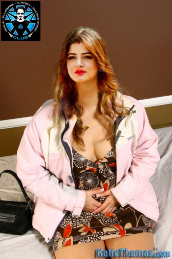 Srabanti_Chatterjee_PicsArt_08-12-05.55.16-01.jpg