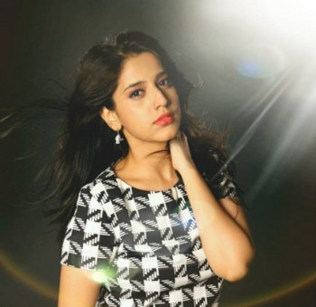 Simran-Pareenja-Biography-434x420.jpg