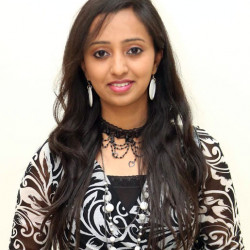 singer-malavika