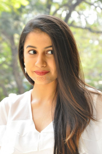 telugu_actress_simran_sharma_new_photos_14.jpg