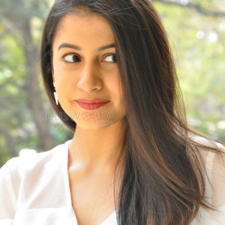 telugu_actress_simran_sharma_new_photos_14