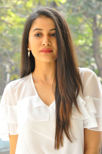 telugu_actress_simran_sharma_new_photos_16.jpg