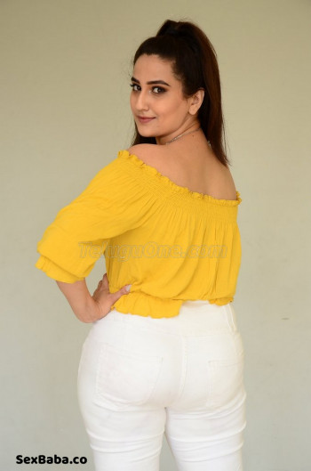 Manjusha-56eabe8b445dce4b5.jpg