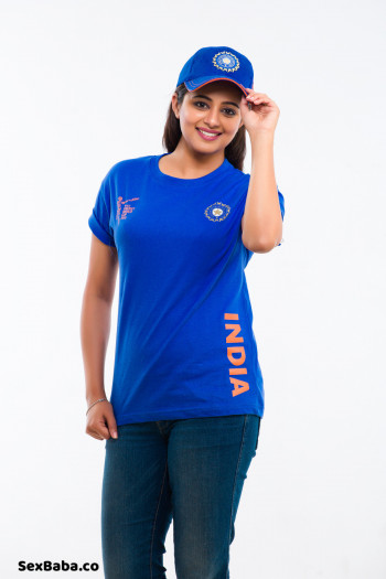 stylish-actress-priyamani-modern-photos-pictures-16.jpg