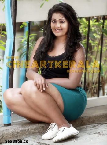 Navya-Nair-heroine-black-dress63.jpg