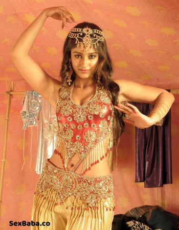 ileana-dcruz-hot.jpg