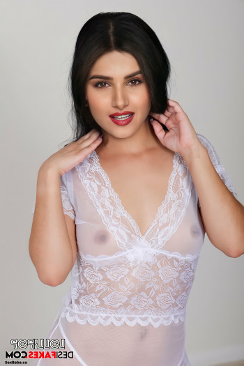 Tara Sutaria Nude Fakes (22)