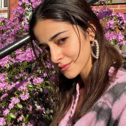 ananya-panday-beautiful-photos-mobile-wallpapers-hd-androidiphone-1080p-4f6g-1080x1350