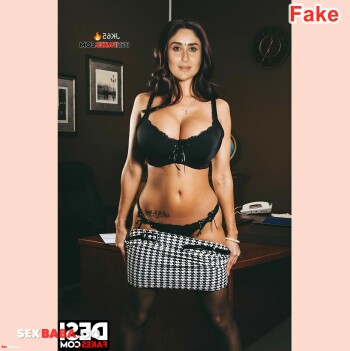 Kareena-Kapoor-Nude-129