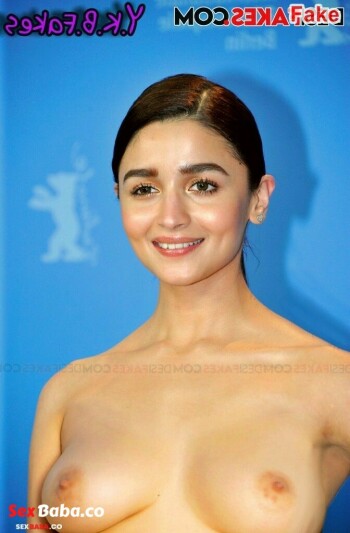 Alia-Bhatt-Nude-Fakes-144