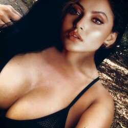Urvashi-Rautela-Nude-Fakes-61