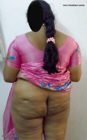 Ass show of slutty aunties and girls 38