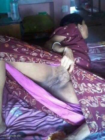 Indian-village-sluts-exposing-nude-body-16.jpg