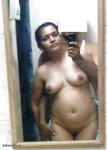 Indian-village-sluts-exposing-nude-body-24.jpg