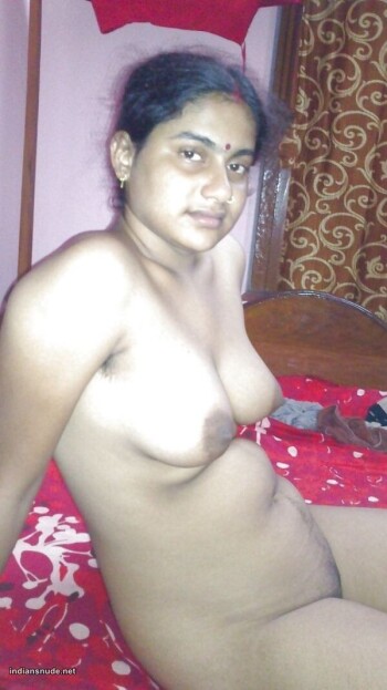 Indian-village-sluts-exposing-nude-body-32.jpg