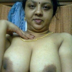 Indian-village-sluts-exposing-nude-body-41