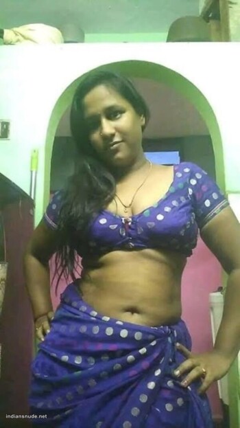 Indian-village-sluts-exposing-nude-body-44.jpg