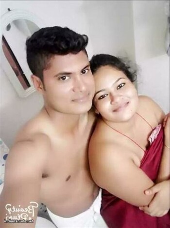 Sexy-Indian-couples-nude-pics-27.jpg
