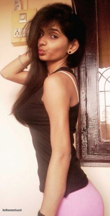 Skinny-figured-sexy-Indian-girls-pics-1.jpg