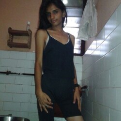 Skinny-figured-sexy-Indian-girls-pics-15