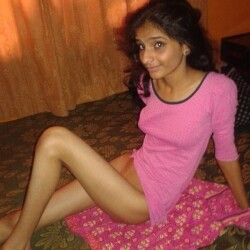 Skinny-figured-sexy-Indian-girls-pics-19