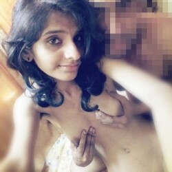 Skinny-figured-sexy-Indian-girls-pics-30