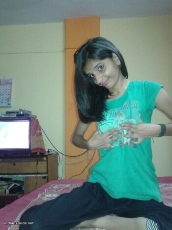 Skinny-figured-sexy-Indian-girls-pics-37.jpg