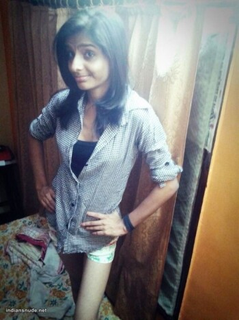 Skinny-figured-sexy-Indian-girls-pics-40.jpg