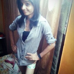 Skinny-figured-sexy-Indian-girls-pics-40