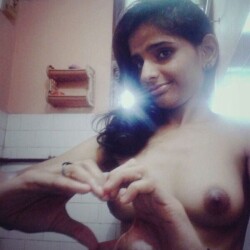 Skinny-figured-sexy-Indian-girls-pics-42