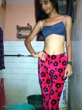 Skinny-figured-sexy-Indian-girls-pics-6.jpg