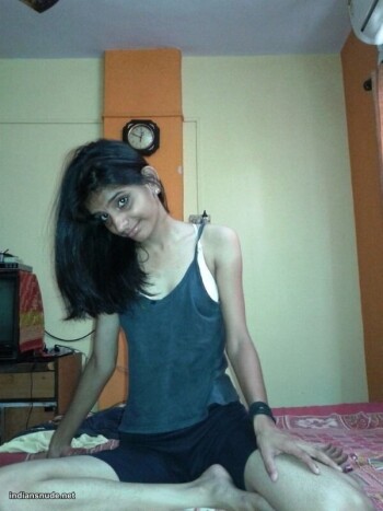 Skinny-figured-sexy-Indian-girls-pics-7.jpg