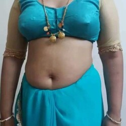 South-Indian-mallu-aunties-in-one-gallery-17
