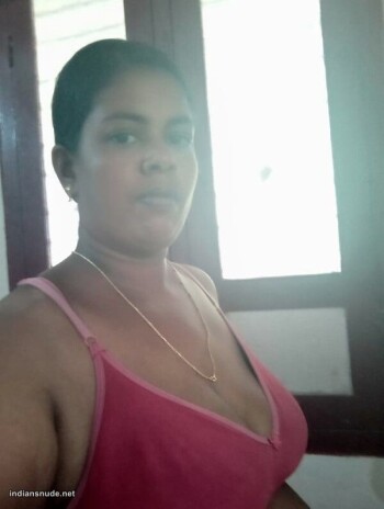 South-Indian-mallu-aunties-in-one-gallery-20.jpg