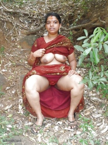 South-Indian-mallu-aunties-in-one-gallery-43.jpg