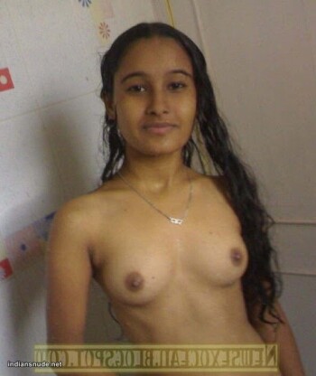 Tempting nude pics of Indian teen girls 1